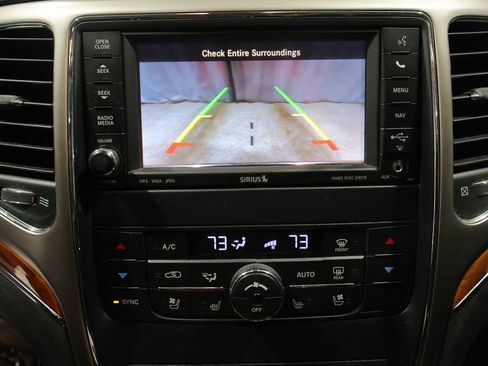 Used 2012 Jeep Grand Cherokee Overland AWD/4WD image 30