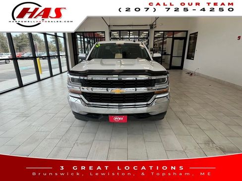 Used 2017 Chevrolet Silverado 1500 LT w/ Trailering Package image 9