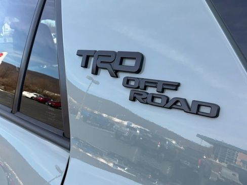 Used 2022 Toyota 4Runner TRD Off-Road Premium image 31