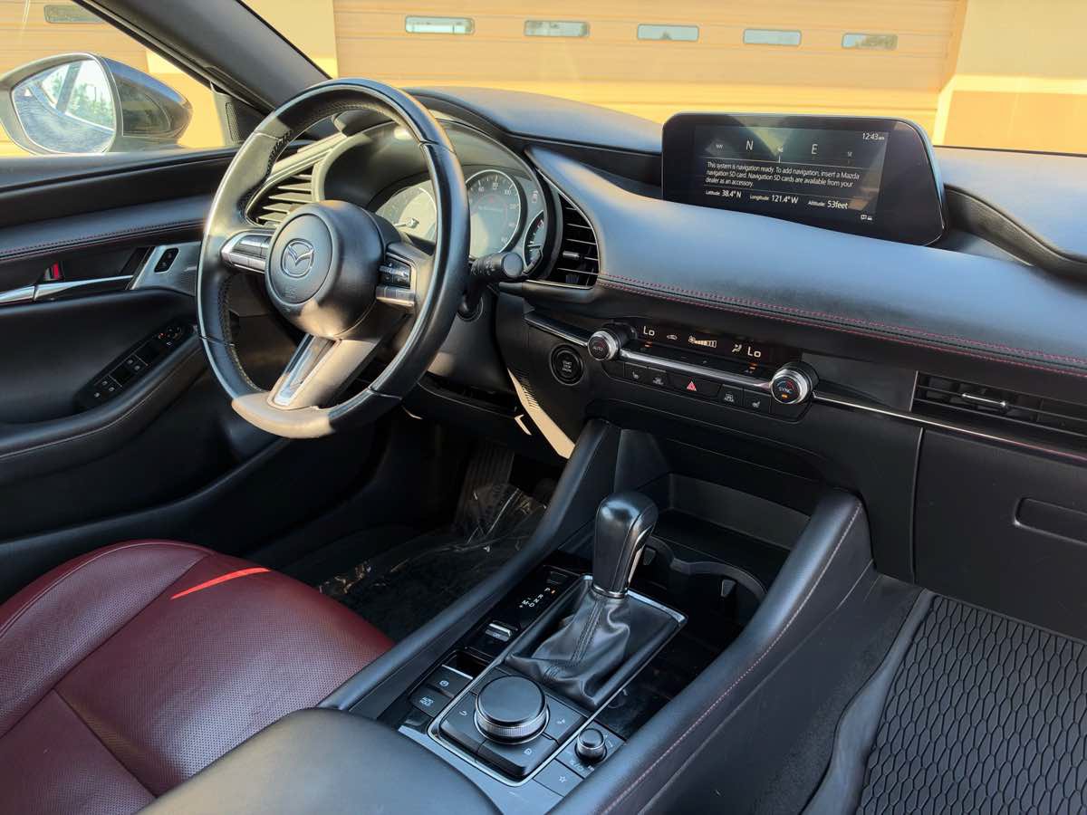 Used 2023 MAZDA MAZDA3 s FWD image 18