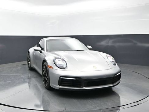 Used 2021 Porsche 911 Carrera 4 AWD/4WD image 5