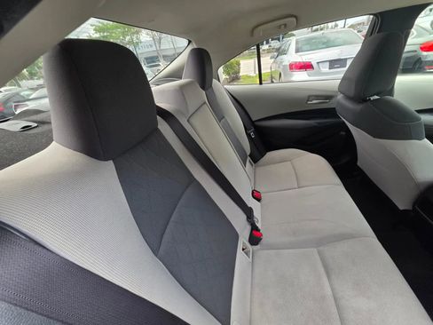 Used 2020 Toyota Corolla LE FWD image 17