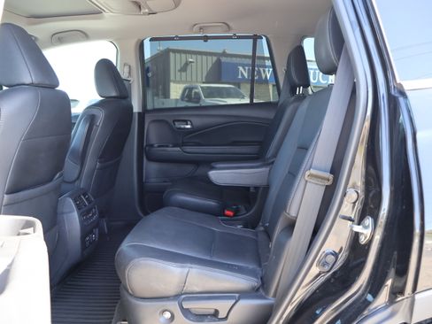 Used 2020 Honda Pilot Touring image 33