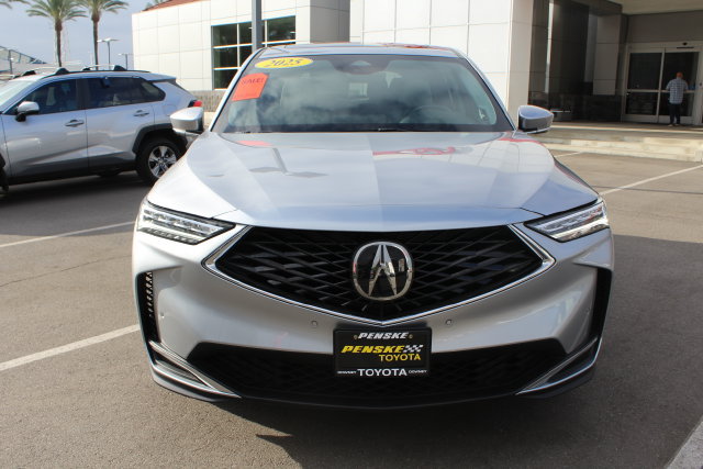 Used 2025 Acura MDX w/ Technology Package FWD image 3