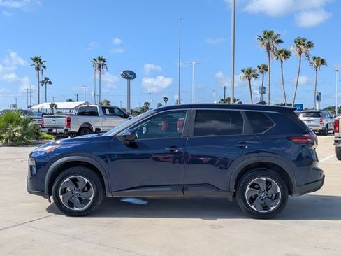 Used 2024 Nissan Rogue SV FWD image 9