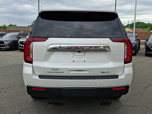 Used 2022 GMC Yukon SLT w/ SLT Premium Package AWD/4WD image 5