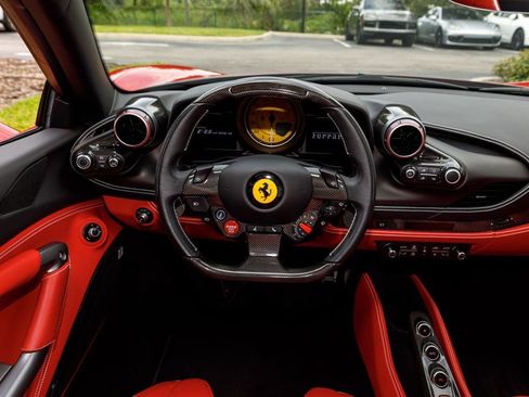 Used 2022 Ferrari F8 Tributo RWD image 22