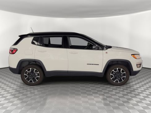 Used 2019 Jeep Compass Trailhawk AWD/4WD image 8