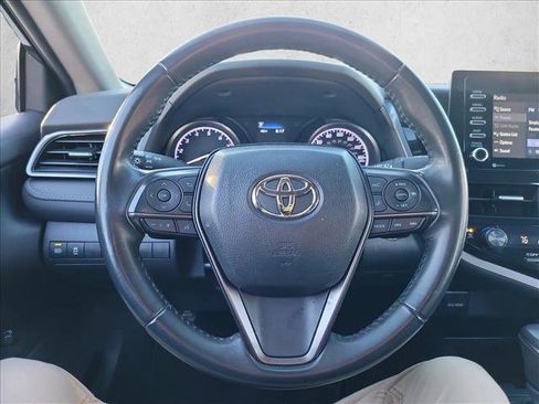Used 2024 Toyota Camry SE image 19
