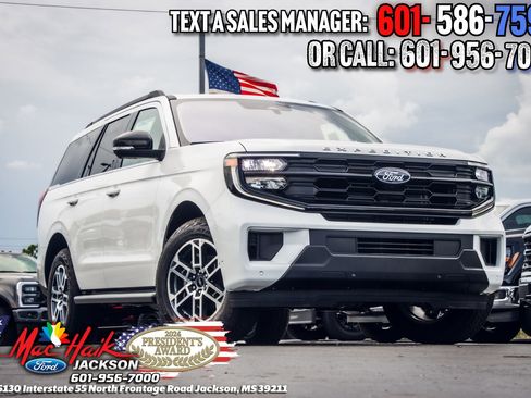 Certified 2025 Ford Expedition Active AWD/4WD image 1