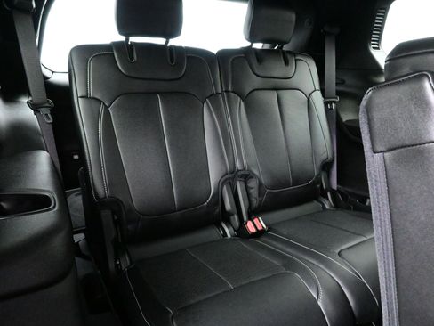 Used 2025 Jeep Grand Cherokee L Limited w/ Luxury Tech Group II AWD/4WD image 20