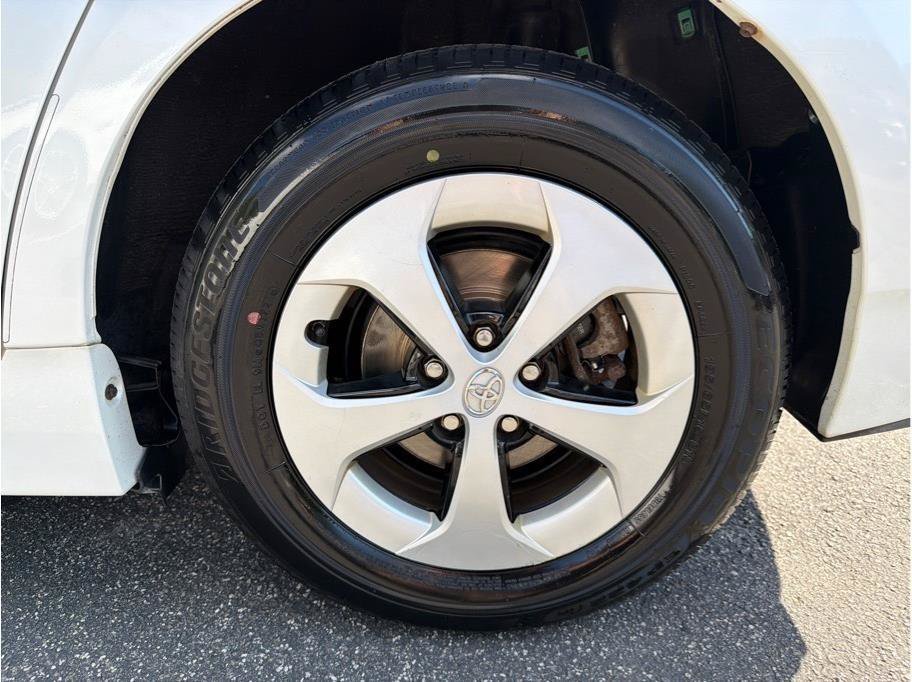 Used 2014 Toyota Prius Four FWD image 20