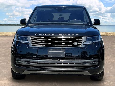 Used 2023 Land Rover Range Rover SE AWD/4WD image 2