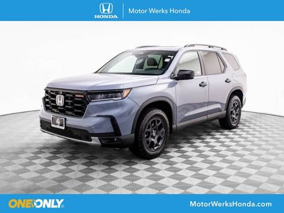 New 2025 Honda Pilot TrailSport