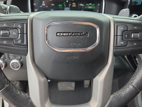 Used 2022 GMC Sierra 1500 Denali w/ Denali Reserve Package AWD/4WD image 23