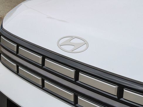 Used 2026 Hyundai Santa Fe SEL FWD image 6