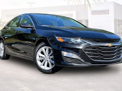 Used 2025 Chevrolet Malibu LT FWD image 1