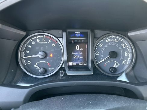 Used 2023 Toyota Tacoma TRD Off-Road image 8