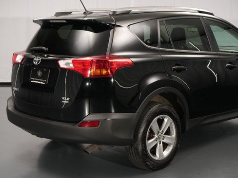 Used 2015 Toyota RAV4 XLE AWD/4WD image 14