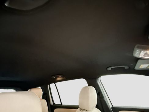 Certified 2025 Mercedes-Benz GLB 250 image 17