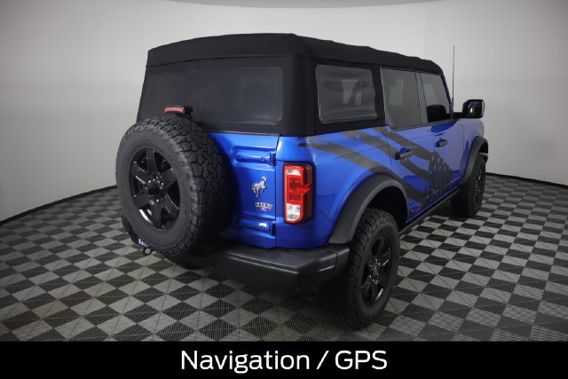 Certified 2022 Ford Bronco Black Diamond AWD/4WD image 3