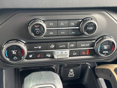 New 2026 Ford Bronco Badlands image 25