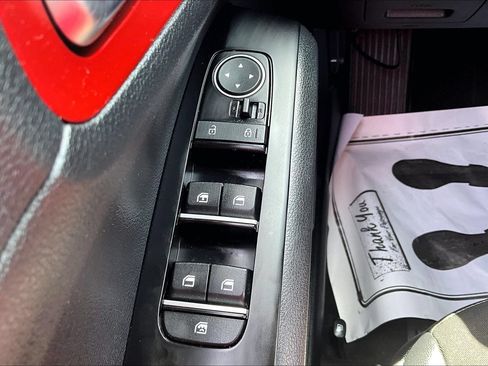 Used 2023 Kia Soul GT-Line FWD image 38