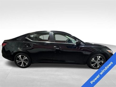 Used 2022 Nissan Sentra SV image 4