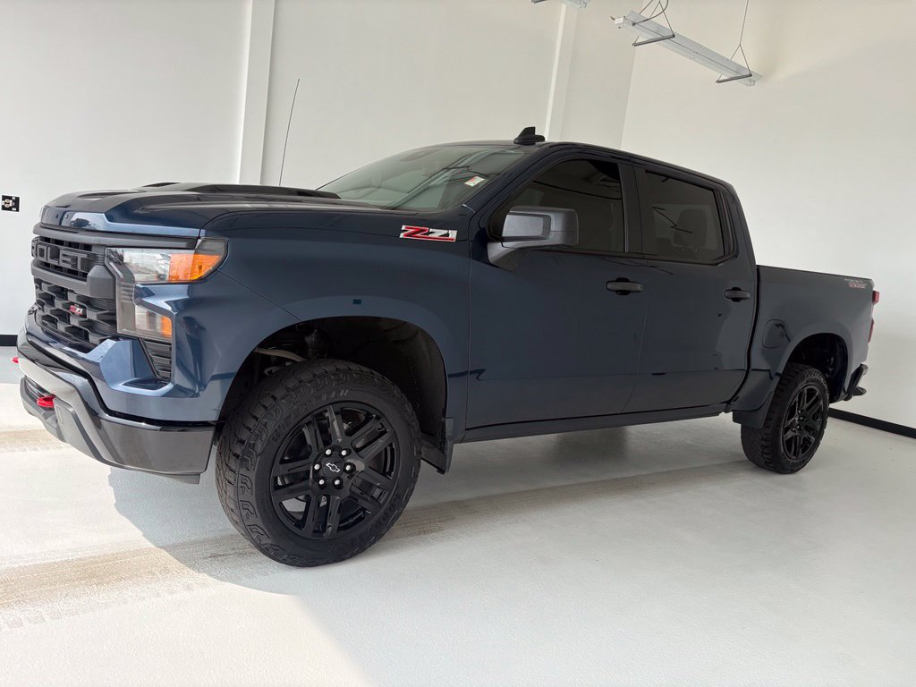 Used 2022 Chevrolet Silverado 1500 Custom Trail Boss w/ LPO, Dark Essentials Package AWD/4WD image 13