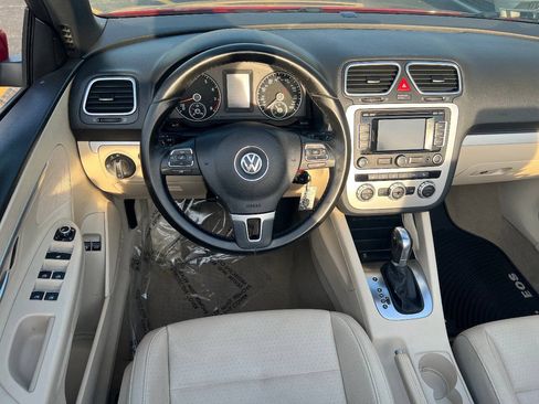 Used 2014 Volkswagen Eos Komfort FWD image 32
