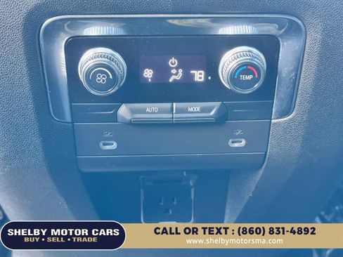 Used 2023 GMC Yukon SLT image 22