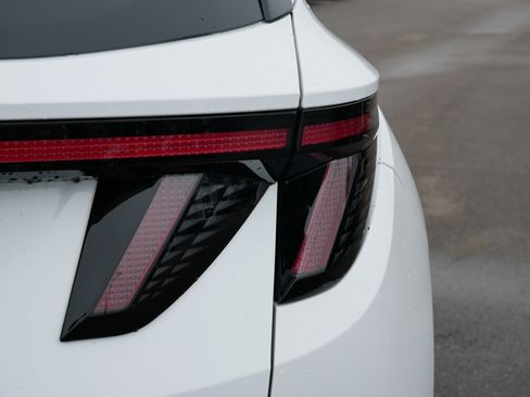 Certified 2024 Hyundai Tucson Limited image 17