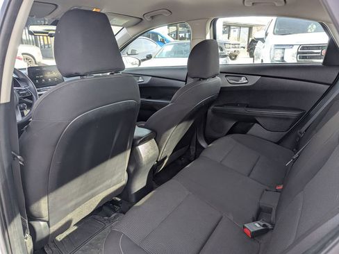 Used 2021 Kia Forte LXS FWD image 27