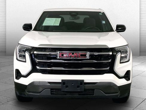 Used 2025 GMC Terrain Elevation FWD image 2