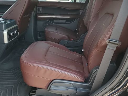 Used 2022 Ford Expedition Limited RWD image 8