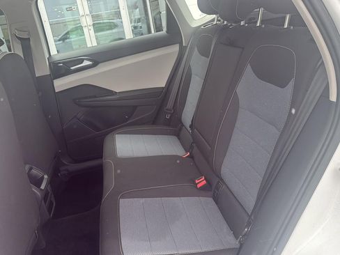 Used 2025 Volkswagen Taos S image 11