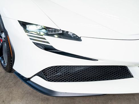 Used 2021 Ferrari SF90 Stradale image 18