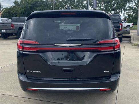New 2026 Chrysler Pacifica Select AWD/4WD image 25