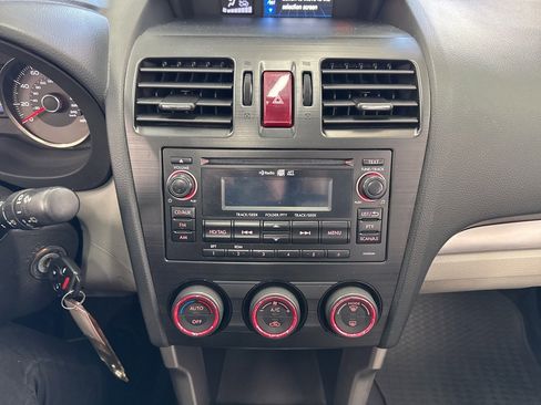 Used 2015 Subaru Forester 2.5i Limited w/ Popular Package #2 image 27