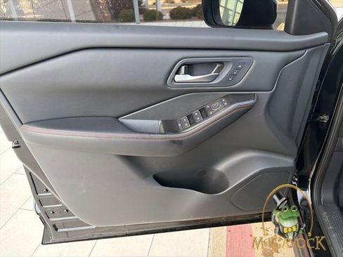 Used 2025 Nissan Rogue SV w/ Rock Creek Premium Package image 6