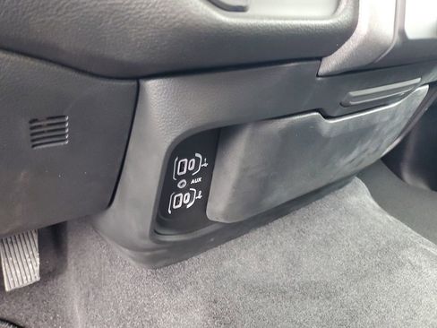 New 2026 RAM 1500 Express AWD/4WD image 19