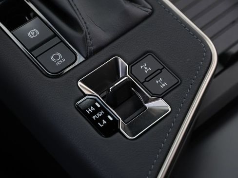Used 2024 Lexus GX 550 AWD/4WD image 15