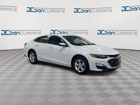 Used 2024 Chevrolet Malibu LS FWD image 2