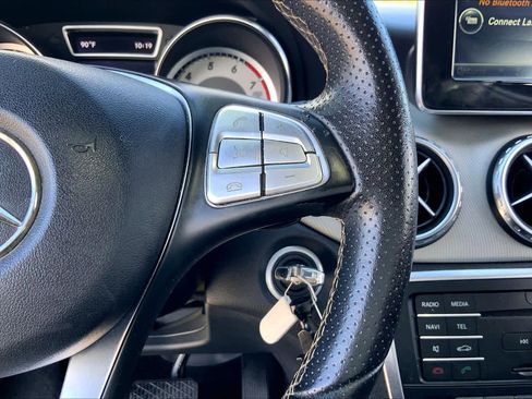 Used 2017 Mercedes-Benz GLA 250 image 24