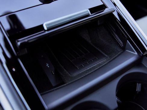 Used 2025 Porsche Panamera 4 w/ Premium Package image 73