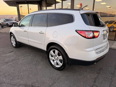 Used 2017 Chevrolet Traverse Premier image 3