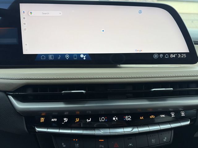 Certified 2024 Cadillac XT4 Premium Luxury w/ Technology Package FWD image 14