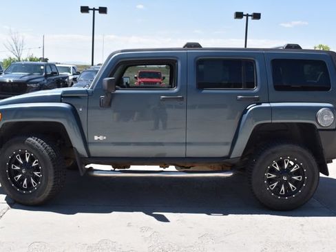 Used 2007 HUMMER H3 AWD/4WD image 9