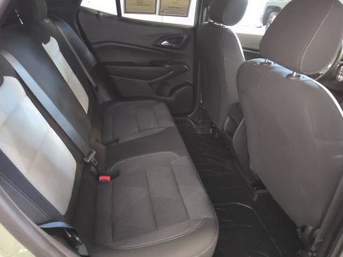Used 2024 Chevrolet Trax RS FWD image 21