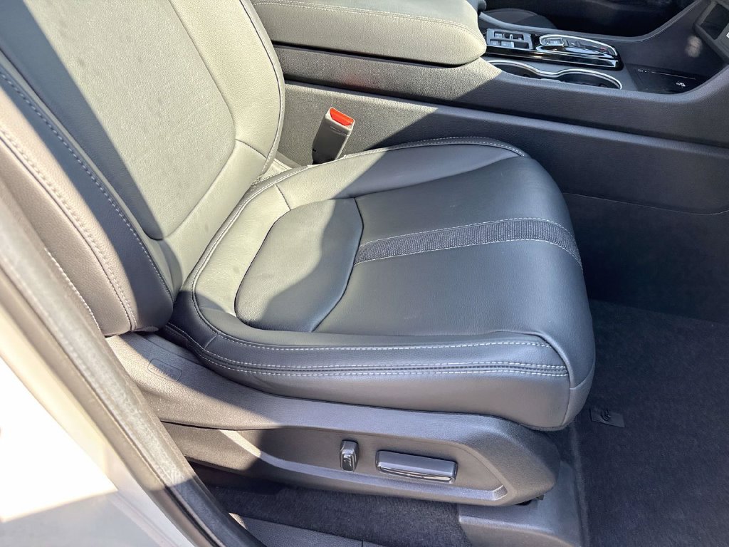 Used 2024 Honda Pilot Touring image 27